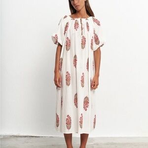 Chic White Floral Long Sleeve Dress